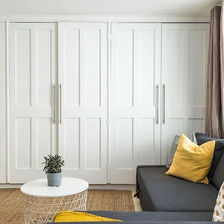 Spacious Beautiful Just-Renovated Flat With Patio - Chelsea